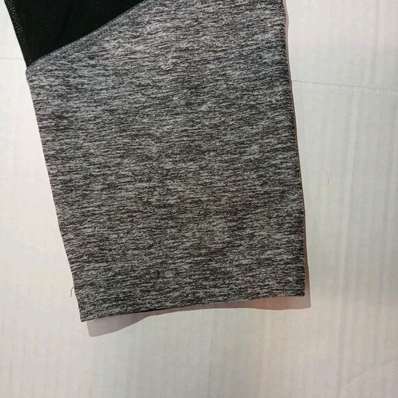 Victoria Secret Pink Ultimate Black/Gray Athletic Leggings Sheer Pockets Large - Picture 10 of 16
